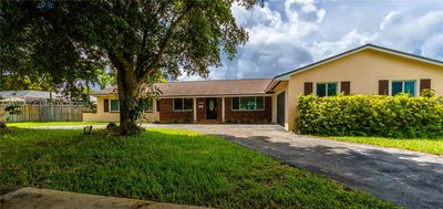 14060 Sw 82nd Ave, House other with 4 bedrooms, 2 bathrooms and null parking in Palmetto Bay FL | Image 3