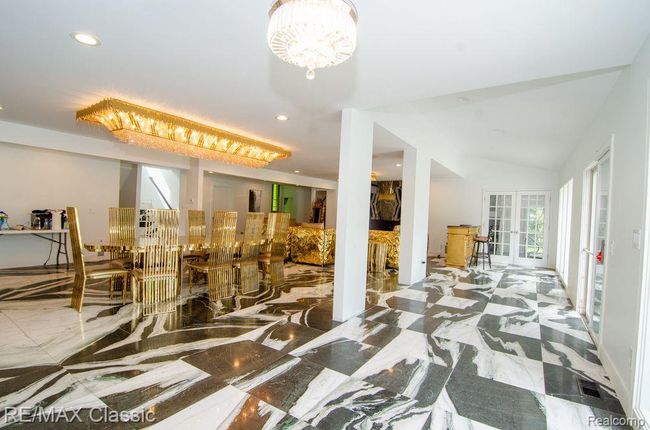 3865 Stonecrest Rd, House other with 4 bedrooms, 4 bathrooms and null parking in West Bloomfield MI | Image 4