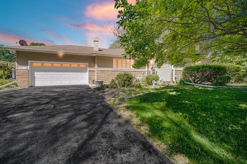 9016 Lee Pl, Crown Point, IN, 46307-9621 | Card Image