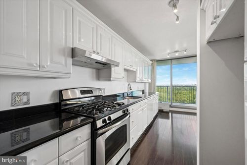 16e-3900 Ford Rd, PHILADELPHIA, PA, 19131-2019 | Card Image