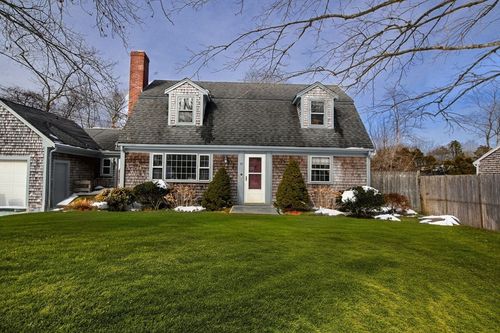 22 Winsome Rd, South Yarmouth, MA, 02664-1028 | Card Image
