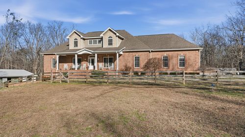 135 Vols Ln, Estill Springs, TN, 37330-3993 | Card Image