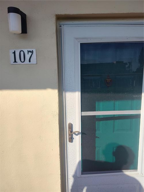apt-107-2960 59th St S, Gulfport, FL, 33707-5311 | Card Image