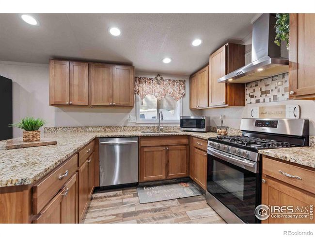 Beautiful updated kitchen | Image 4