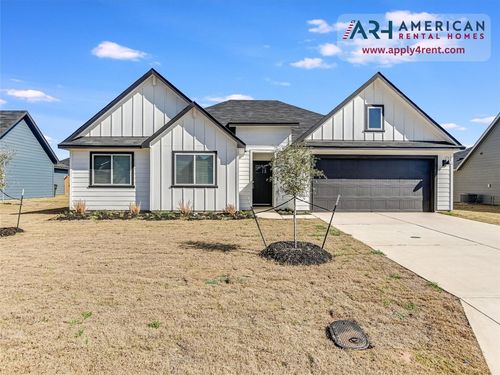 709 Tranquility Ln, Fredericksburg, TX, 78624-4669 | Card Image