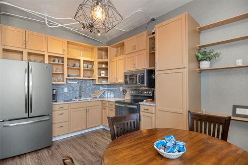 5m-21 N Last Chance Gulch, Helena, MT, 59601 | Card Image