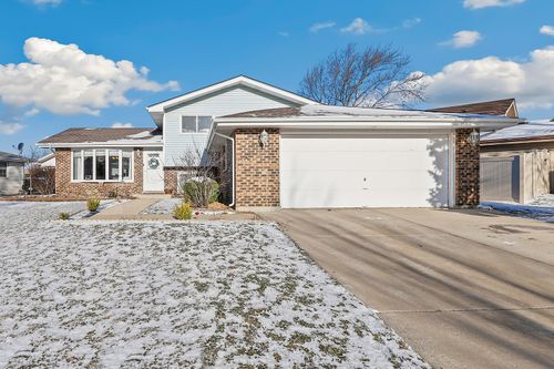 16538 Parliament Ave, Tinley Park, IL, 60477-2464 | Card Image