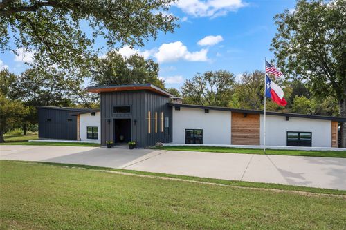 1502 Country Club Rd, Argyle, TX, 76226-2902 | Card Image