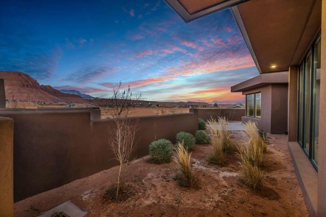 Side Yard | Image 22
