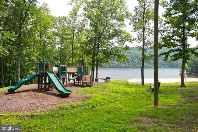 1304 Lakeview Dr, House other with 4 bedrooms, 3 bathrooms and null parking in CROSS JUNCTION VA | Image 35