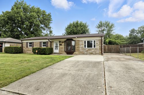 7902 Renfrew Dr, Indianapolis, IN, 46226-6327 | Card Image