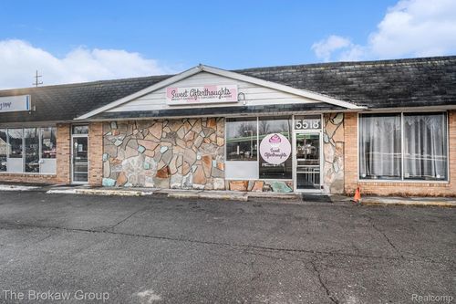 5518 E Atherton Rd, Burton, MI, 48519-1560 | Card Image