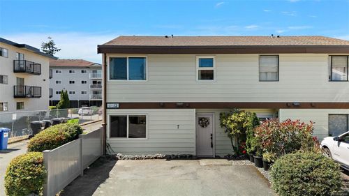 7-10046 Fifth St, Sidney, BC, V8L2X9 | Card Image