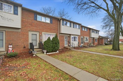 25713 Salem St, Roseville, MI, 48066-3856 | Card Image