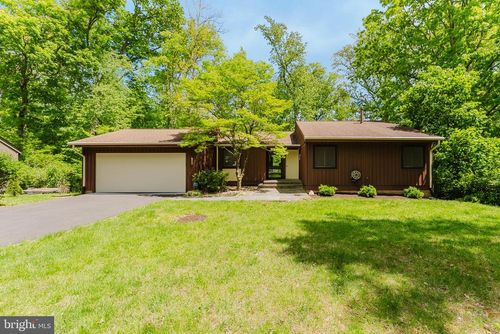 4403 Ossian Hall Ln, ANNANDALE, VA, 22003-3870 | Card Image
