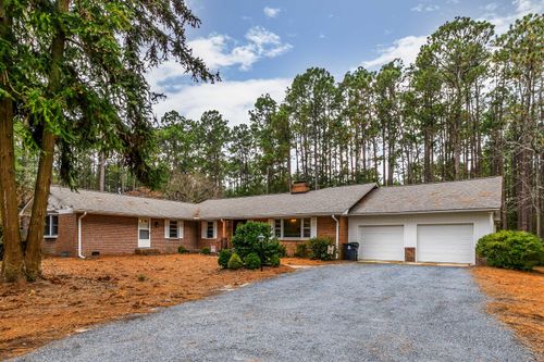 380 Swoope Dr, Southern Pines, NC, 28387-2735 | Card Image