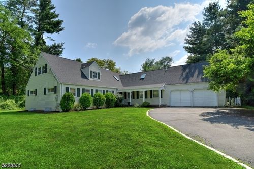 10 Jensen Ct, Chatham Twp, NJ, 07928-1618 | Card Image