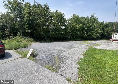 2202 Kutztown Rd, Reading, PA, 19605-3030 | Card Image