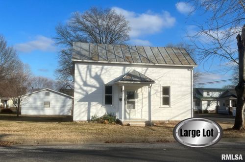 218 Vine St, Red Bud, IL, 62278-1670 | Card Image