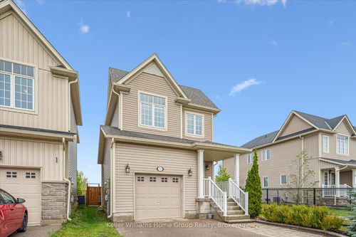 151 Courtney St, Fergus, ON, N1M0E2 | Card Image