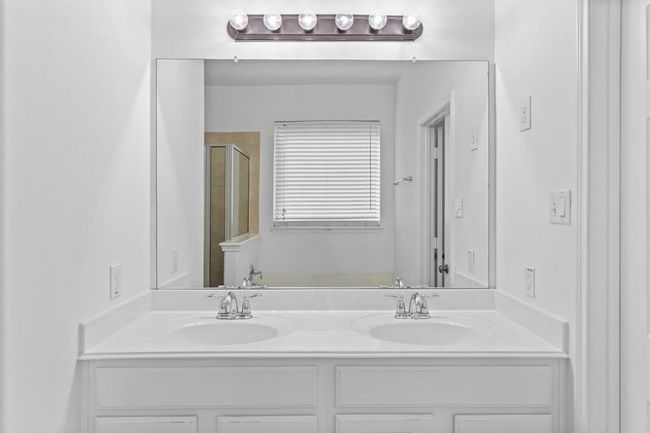 1923 Vale Haven Dr, House other with 5 bedrooms, 3 bathrooms and 2 parking in Spring TX | Image 17