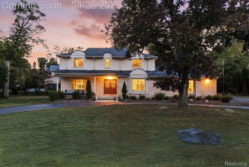 4301 Stony River Dr, Bloomfield Hills, MI, 48301-3650 | Card Image
