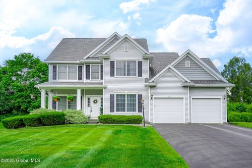 113 Fieldstone Dr, Schenectady, NY, 12304-5413 | Card Image