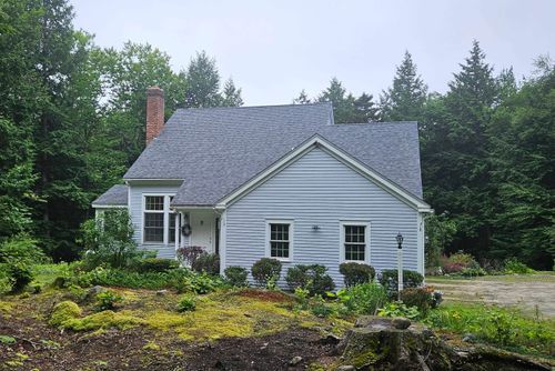 25 James Ln, Hebron, NH, 03241-7207 | Card Image