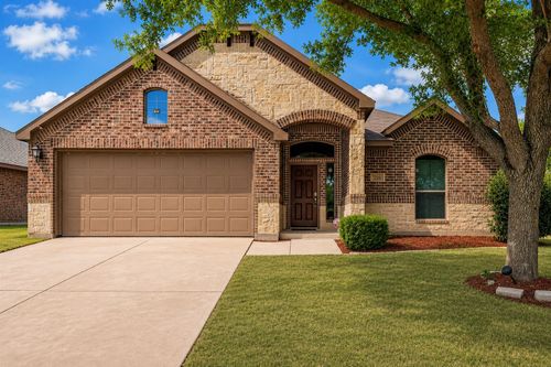 200 Chimney Rock Dr, Waxahachie, TX, 75167-4849 | Card Image