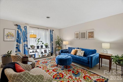 16 W Woodsong Ln, Brevard, NC, 28712-4595 | Card Image