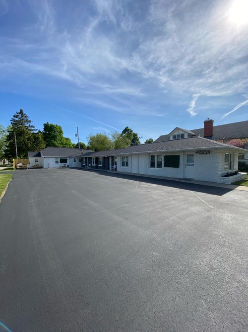 414 E Ludington Ave, Ludington, MI, 49431-2123 | Card Image