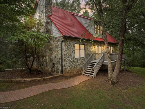 1045 Toad Hill Dr, Westfield, NC, 27053-7255 | Card Image