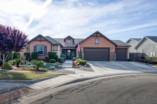 3082 Robinwood Ave, Clovis, CA, 93619-9387 | Card Image