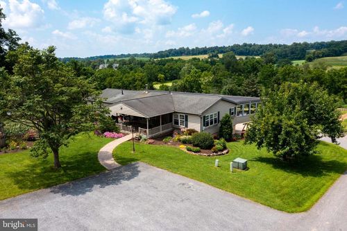 8486 Elizabethtown Rd, ELIZABETHTOWN, PA, 17022-8471 | Card Image