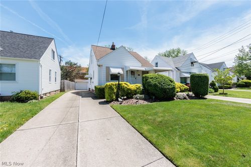 6025 E 135th St, Garfield Heights, OH, 44125-5100 | Card Image