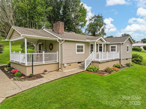 18 Skyline Dr, Canton, NC, 28716-4923 | Card Image