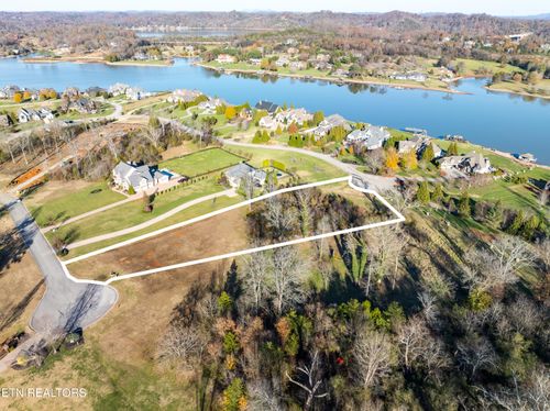 3637 Lashbrooke Way, Louisville, TN, 37777-4158 | Card Image