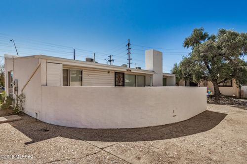 2764 S Kolb Rd, Tucson, AZ, 85730-1118 | Card Image