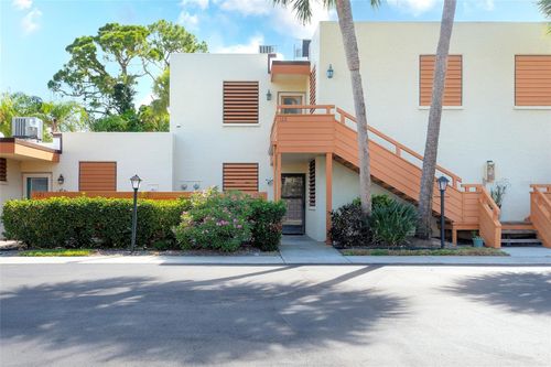 123-123 Wild Palm Dr, BRADENTON, FL, 34210-4642 | Card Image