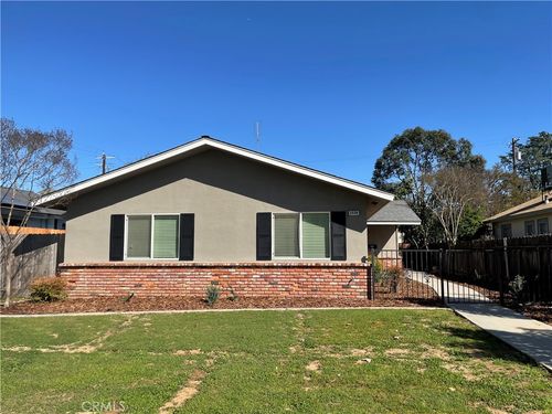 2538 N Thorne, Fresno, CA, 93704 | Card Image