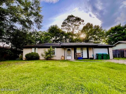 103 Niagara Ave, Ocean Springs, MS, 39564-5916 | Card Image