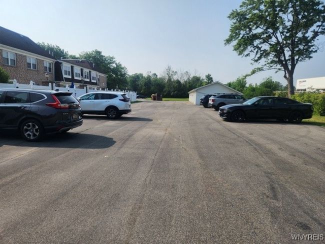 parking lot | Image 24