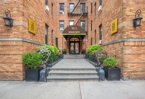 a4-24-51 38 Street, New York, NY, 11103 | Card Image