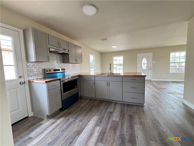 kitchen | Image 12