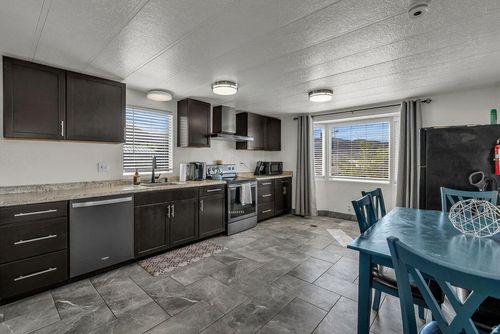 326 W 30 N, La Verkin, UT, 84745-5434 | Card Image