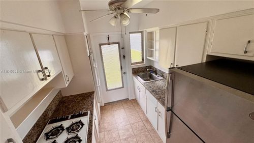 apt-17-7921 East Dr, North Bay Village, FL, 33141-3309 | Card Image