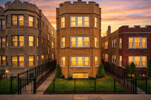 g-6215 N Oakley Ave, Chicago, IL, 60659-2916 | Card Image