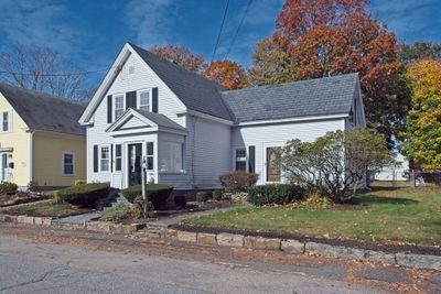 9 Howard Ave, House other with 4 bedrooms, 2 bathrooms and 4 parking in Foxboro MA | Image 2