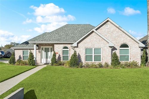 201 Bethany Dr, Luling, LA, 70070-3084 | Card Image