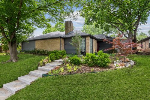 7221 Pleasant View Dr, Dallas, TX, 75231-4831 | Card Image